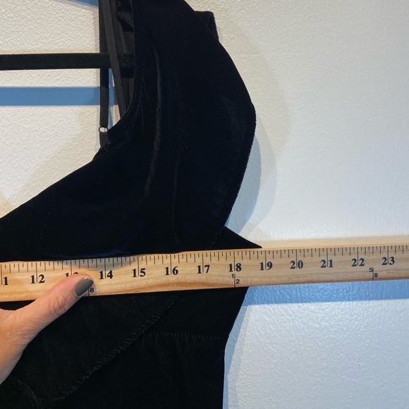 Anthropologie Velvet Midi Dress Size Large Cold Shoulder Women's Color Black - Picture 10 of 15